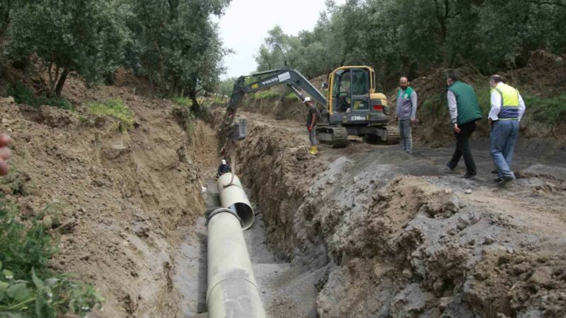 Bursa’da çiftçiyi mağdur eden olay Bursa’nın Orhangazi ilçesindeki sulama projesinde meydana gelen boru patlamaları çiftçiyi