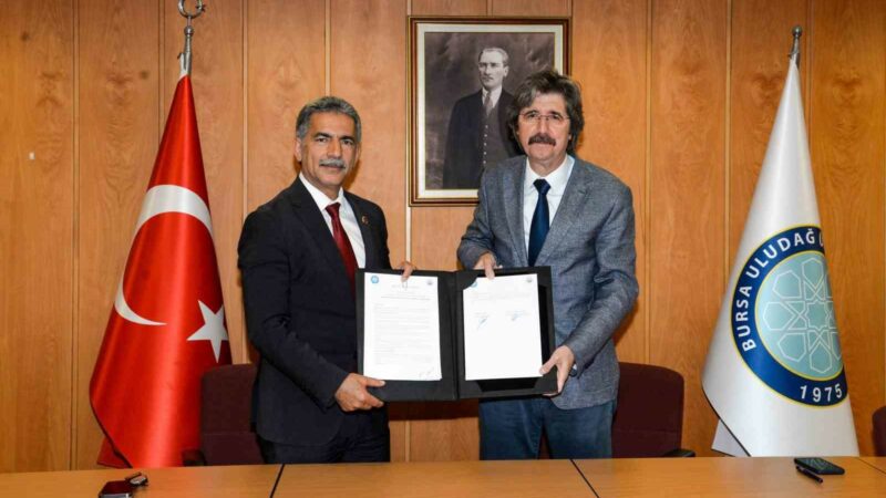 BUÜ ile Gemlik Belediyesi arasında ‘Zeytin’ işbirliği Bursa Uludağ Üniversitesi (BUÜ) ile Gemlik Belediyesi arasında imzalanan protokol