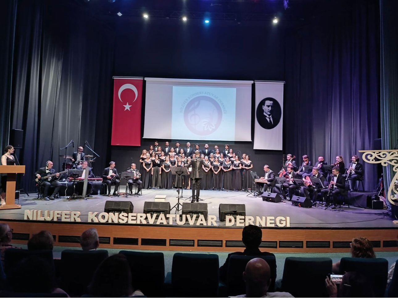 Nilüfer Konservatuvar Derneği şarkılarını bu kez kadınlar için söyledi 3 d8b0e2f3 ddef 448d 8bed 36f6b323c4d2