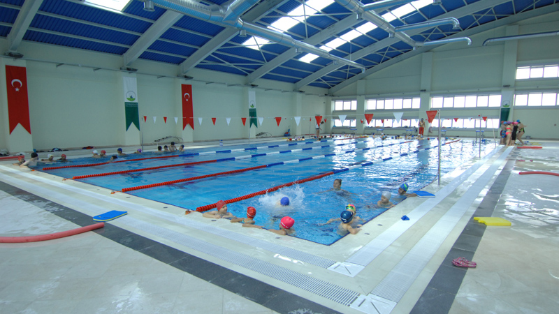 Osmangazi’de yaz dönemi yüzme kursları başlıyor
