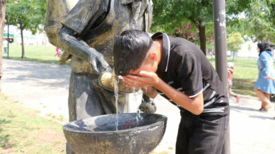 Şanlıurfa yanıyor: Termometreler 52 dereceyi gösterdi