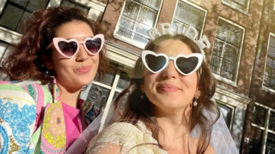 Karsu Dönmez bekarlığa veda partisi yaptı