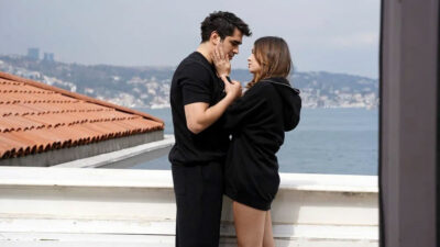 Yalı Çapkını’nın yıldızı Afra Saraçoğlu’ndan tatil pozu