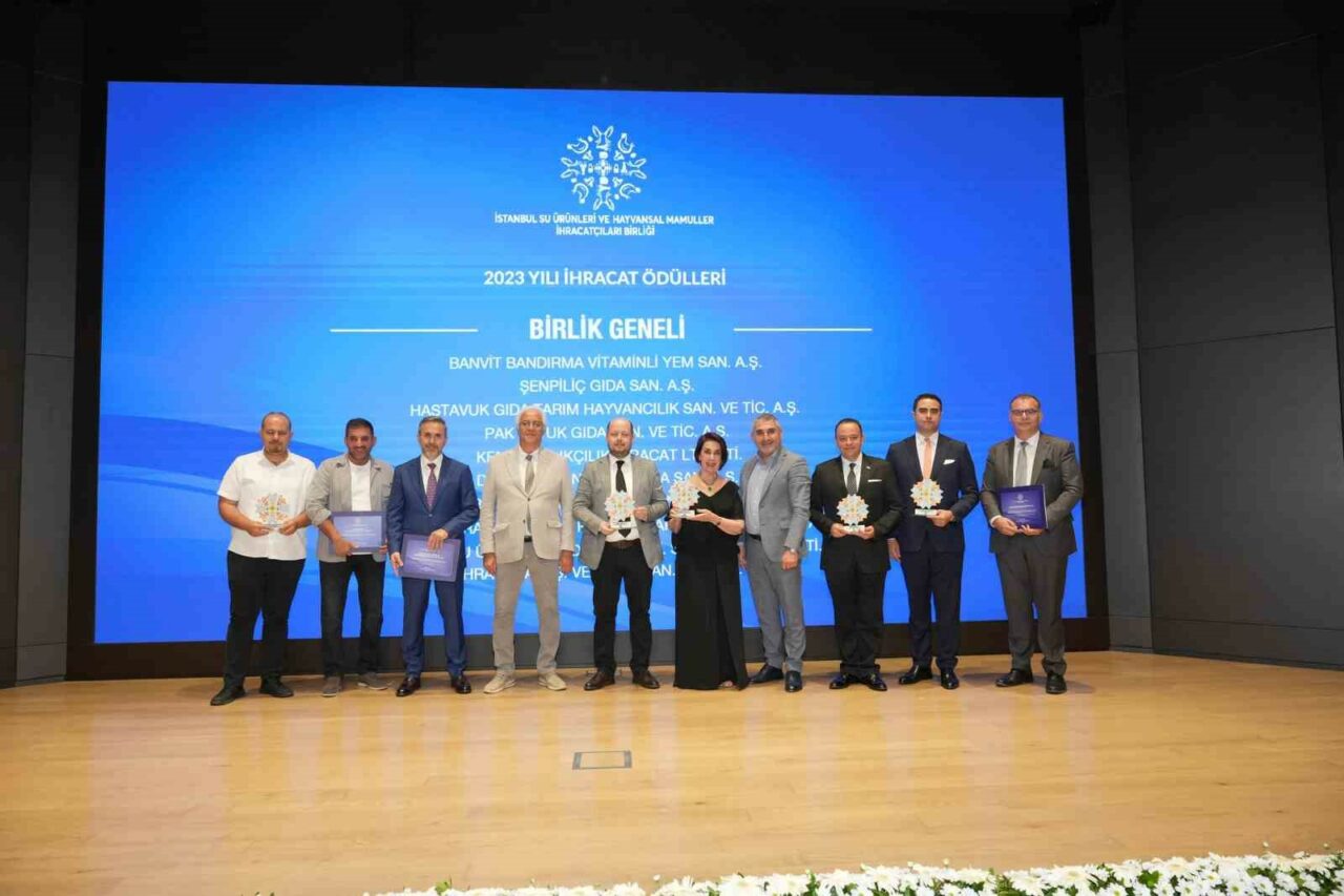 En başarılı ihracatçılar ödüllerini aldı En başarılı ihracatçılar ödüllerini aldı