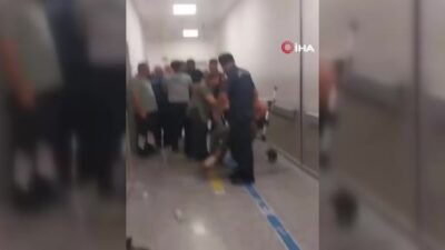 Doktora saldırı: Küfürler savurup odasına girmeye çalıştılar