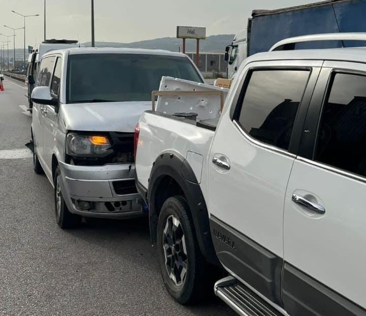Bursa’da 4 araç birbirine girdi