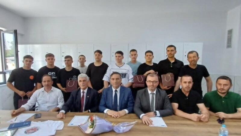 Bursa’da Kosova ile eğitim kardeşliği Mustafakemalpaşa’da yürütülen ‘Kardeş Okul Projesi’ çerçevesinde 6 okul ile Kosova’nın