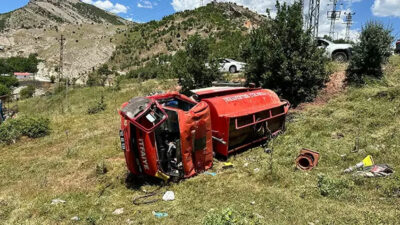 Tunceli’de itfaiye aracı, şarampole yuvarlandı! Yaralılar var