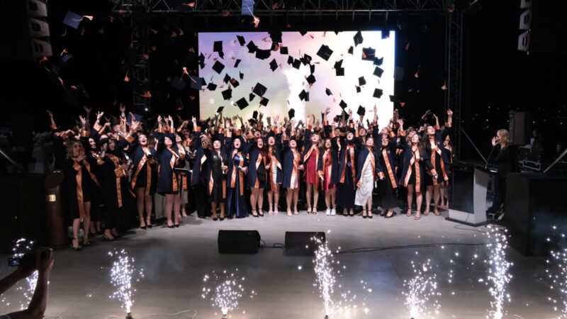 Mudanya Üniversitesi’nde ilk mezuniyet gururu Bursa’nın tek vakıf üniversitesi olarak 11 Ekim 2022 tarihinde eğitime