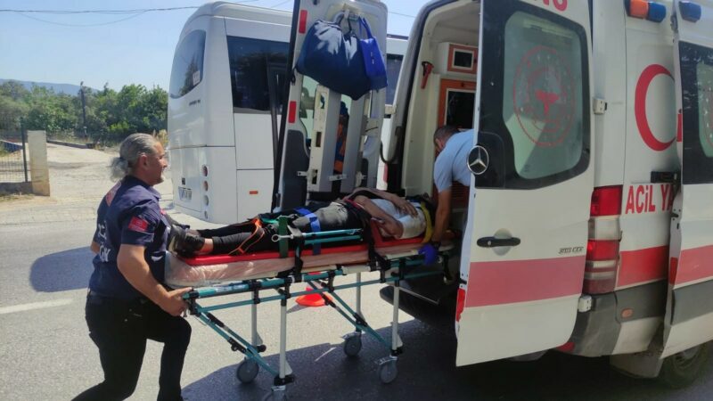 Bursa’nın Orhangazi ilçesinde Göl Yolu üzerinde seyir halindeki bir motosiklet