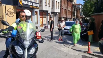 Bursa’da sınava geç kalan öğrencilerin imdadına polis yetişti