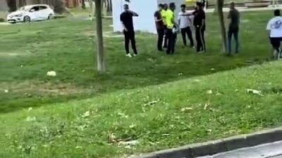 Bursa’da ’neden korna çaldın’ kavgası kamerada