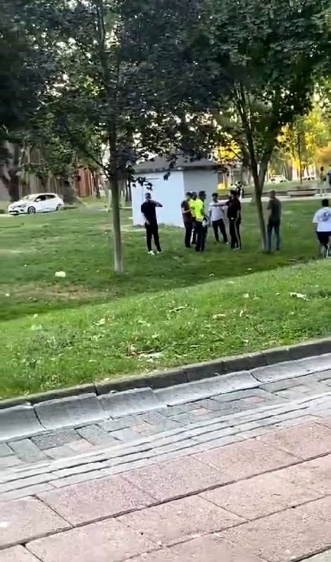 Bursa’da ’neden korna çaldın’ kavgası kamerada Bursa’da ’neden korna çaldın’ kavgası kamerada