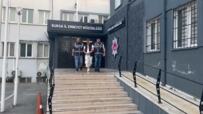 Bursa’da ’silahlı yağma’ suçundan aranıyordu! Kıskıvrak yakalandı