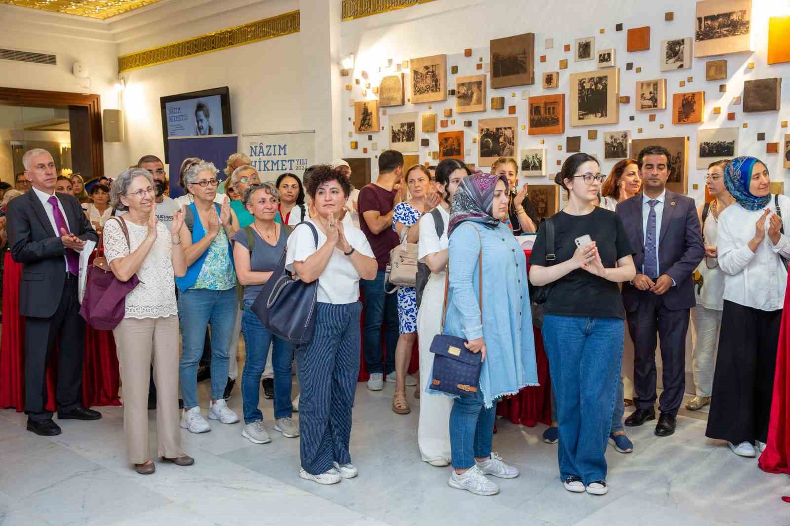 Şarkılarla, şiirlerle Nâzım Hikmet 1 sarkilarla siirlerle nzim hikmet b9f23fb