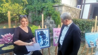 Mudanya Belediyesi’nin hobi sanat atölyelerinde uzun süre emek veren kursiyerlerin