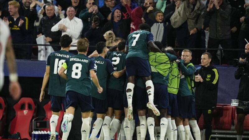 İngiltere Premier Lig ekiplerinden Arsenal, sözleşmesi 30 Haziran'da sona erecek