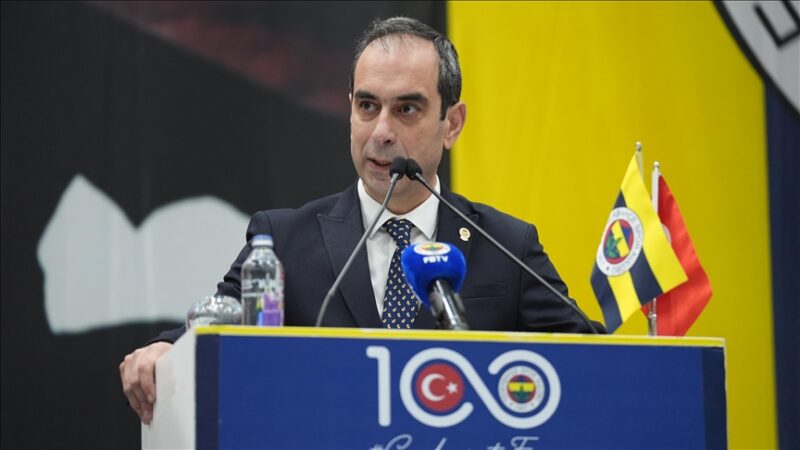 Fenerbahçe Kulübü Yüksek Divan Kurulu Başkanı Şekip Mosturoğlu, kulüp başkanı