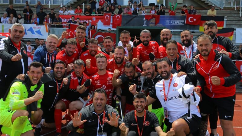 Ampute Milli Futbol Takımı, Avrupa Şampiyonası'nın yarı finalinde Polonya'yı 5-1