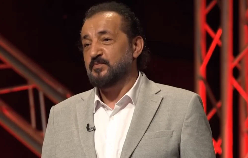 MasterChef jürisi Mehmet Yalçınkaya elinin hikayesini ilk kez anlattı MasterChef jürisi Mehmet Yalçınkaya elinin hikayesini ilk kez anlattı