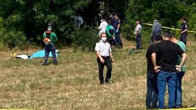 Tarlada sır cinayet: Köpeklerin havlamasıyla bulundu