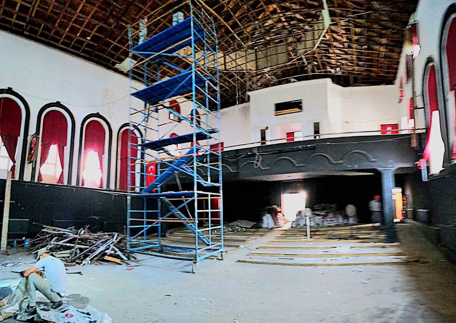 Uğur Mumcu Kültür Merkezi’nde tadilat devam ediyor