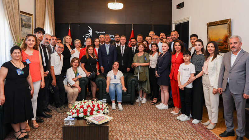 CHP Yıldırım’dan Ankara’ya ziyaret CHP Yıldırım İlçe Örgütü, CHP'nin haftalık grup toplantısına katılmak için