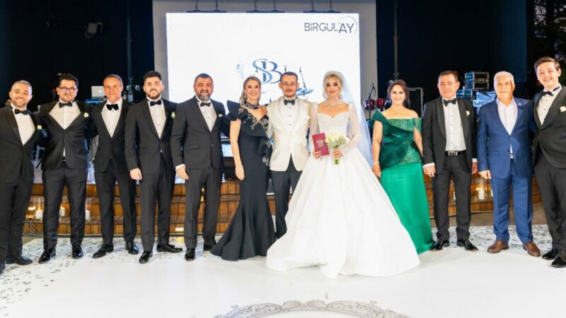 Görkemli düğünle dünyaevine girdiler Genç iş insanı Burkay Yediler, yaşamını görkemli bir düğünle Senem