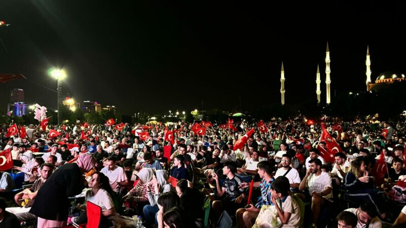 Türkiye saat 22.00’yi bekliyor! İşte Bursa’daki dev ekran noktaları Nefesler tutuldu, Milli takımın EURO 2024'te yarı final biletini almak