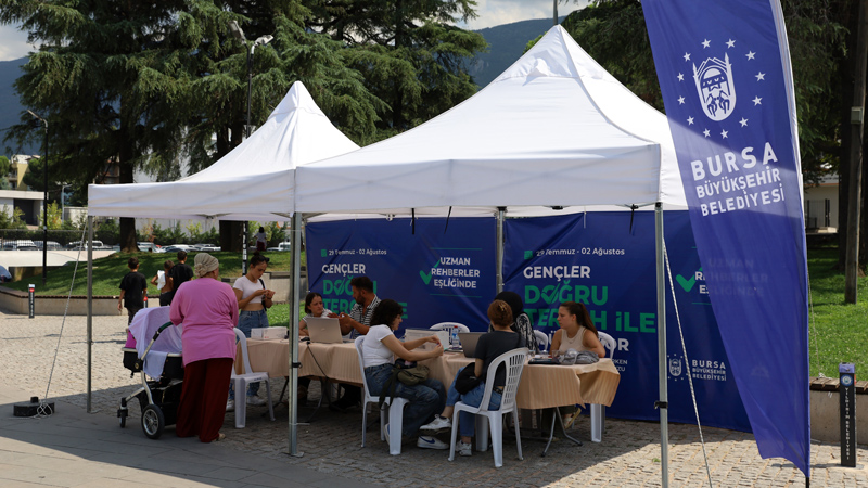 Bursa’da üniversite tercihlerinde Büyükşehir rehberliği