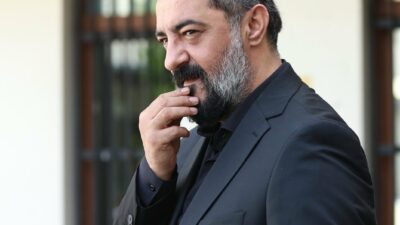 Kafaları karıştıran paylaşım! “Seni şuursuzca seviyorum”