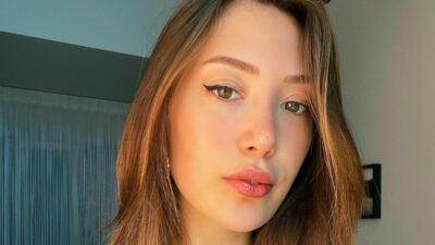 Mehmet Ali Erbil’in kızı Yasmin’den yürek hoplatan deniz pozları!