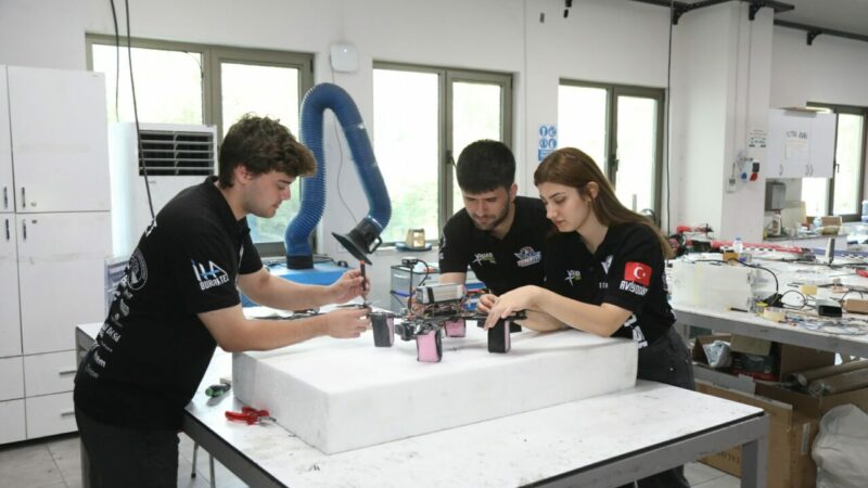 Bursa Teknik Üniversitesi öğrencilerine TÜBİTAK ödülü Bursa Teknik Üniversitesi (BTÜ) öğrencilerinin projesi, TÜBİTAK 2242 Üniversite Öğrencileri