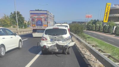 Bursa’da feci kaza: 2’si çocuk 4 yaralı