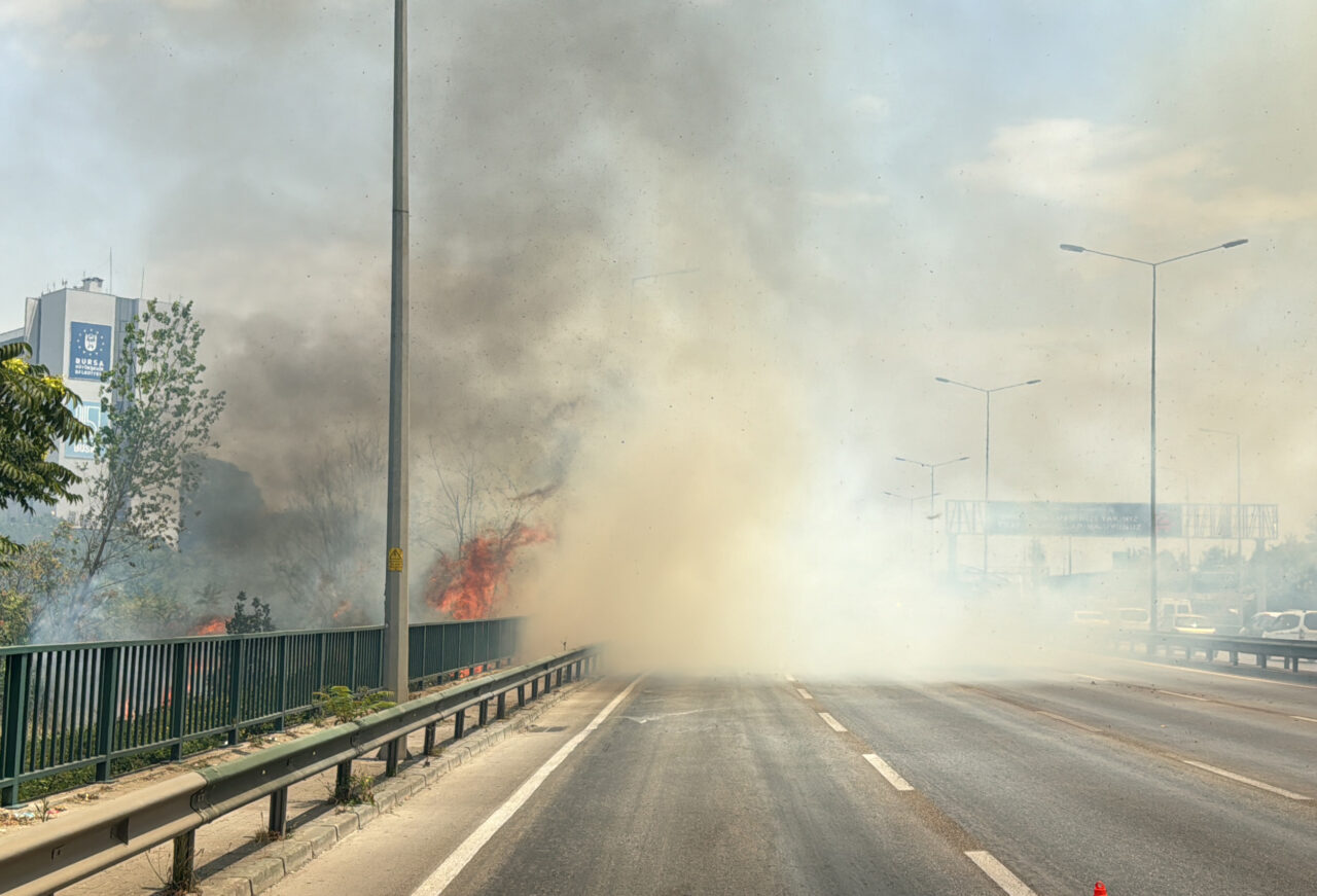 Bursa’nın göbeğinde korkutan yangın! Yürekler ağza geldi