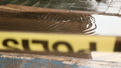 İzmir’i sağanak vurdu: 2 kişiden acı haber!