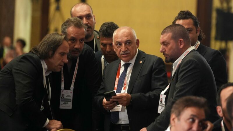 Mehmet Büyükekşi’den veda mesajı TFF seçimini kaybeden Mehmet Büyükekşi, "Öyle inanıyorum ki, yaptığımız bu
