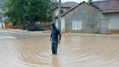 Bursa’nın bu ilçesini sağanak vurdu