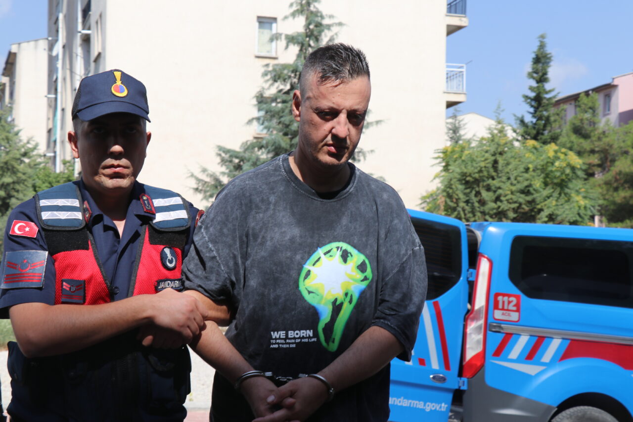 25 şehirde aranan binbir surat son işinde yakalandı!