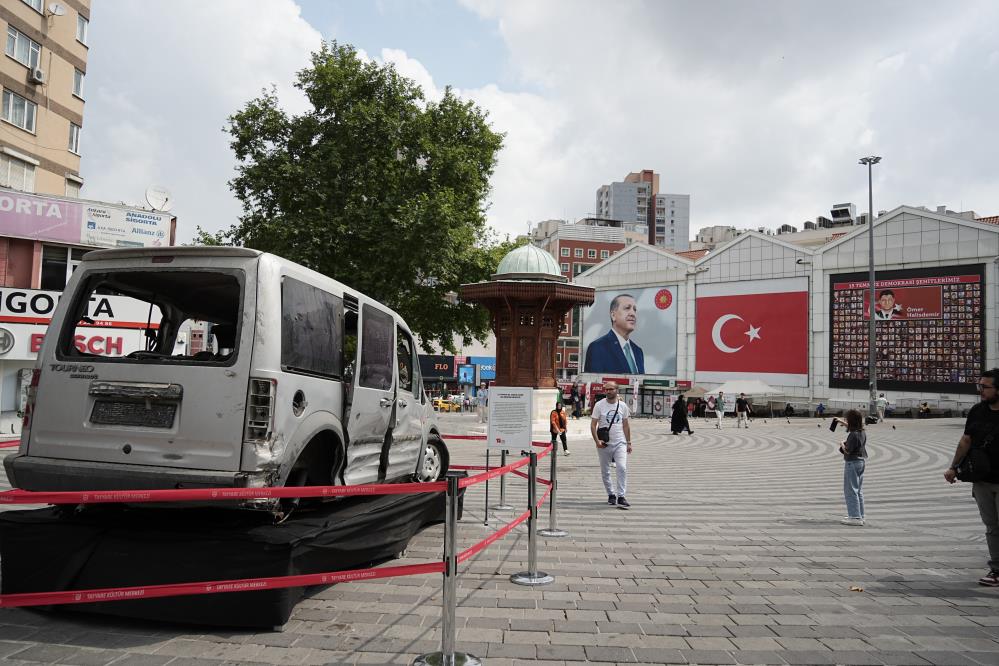 15 Temmuz’da tankın ezdiği araç Bursa’da sergileniyor
