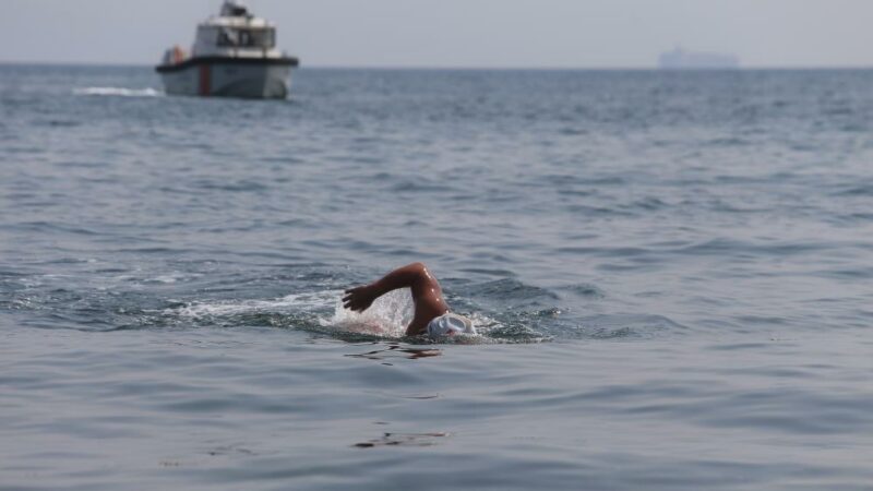 Armutlu’dan Mudanya’ya 12 kilometreyi yüzerek geçtiler Bu yıl 3’üncüsü düzenlen Mudanya Körfezi Yüzme Maratonu’nda sporcular 12
