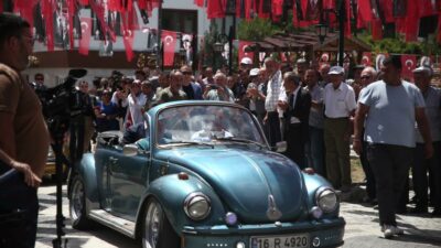 CHP Lideri Özgür Özel Bursa Harmancık’a Vosvos’la gitti