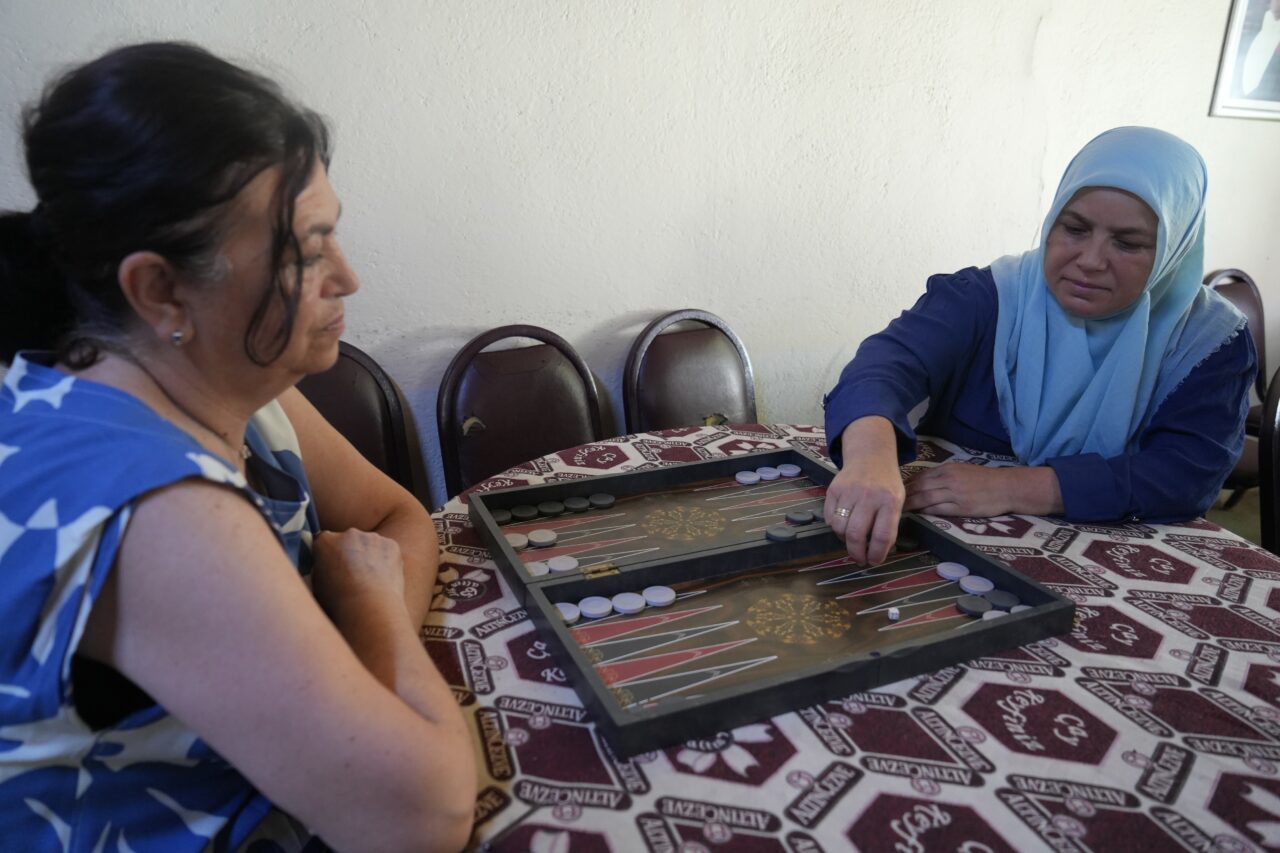 Bursa’da erkekler köyü terk etti, kadınlar yönetimi ele aldı