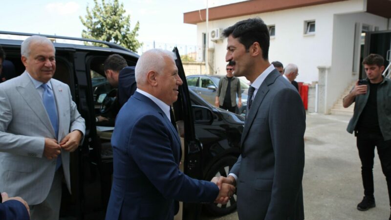 Bursa Büyükşehir Belediye Başkanı Mustafa Bozbey, 'Başkan Burada' projesi kapsamında