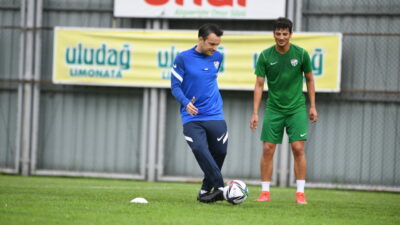 Bursaspor’da hasret bitiyor! İlk idman saat kaçta taraftara açık mı?