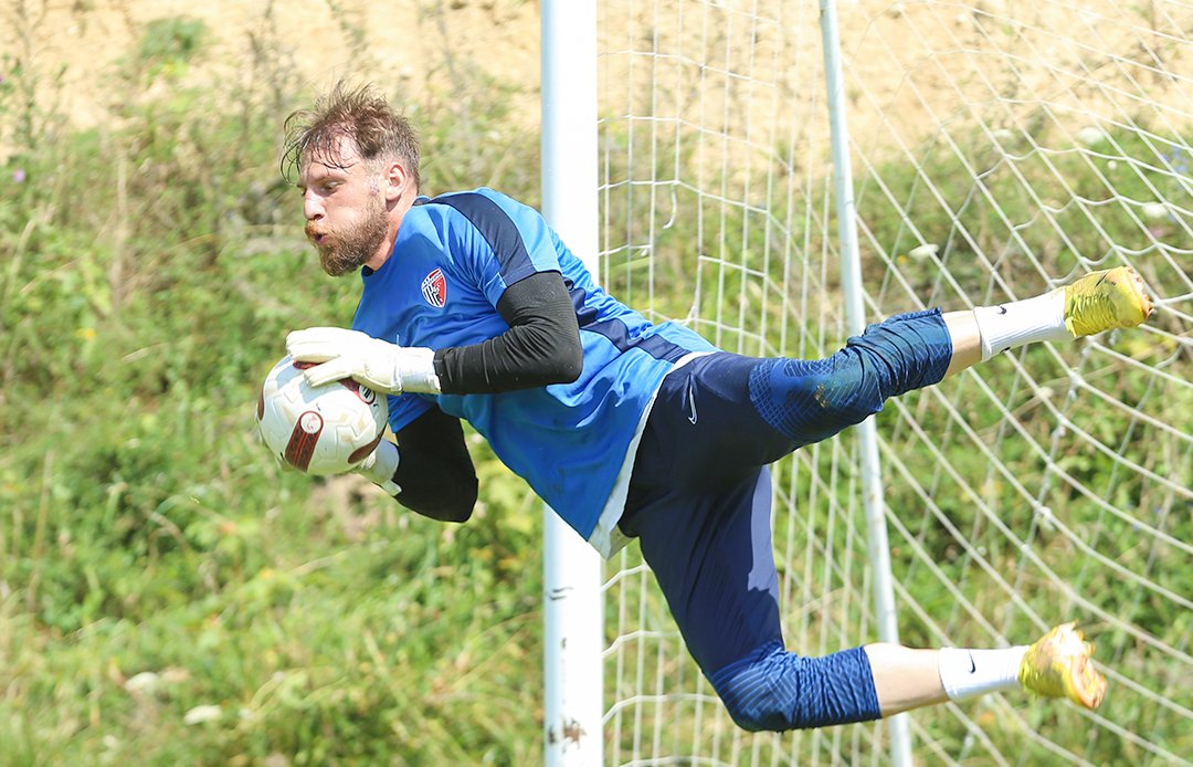 Bursaspor kaleci transferini resmen duyurdu