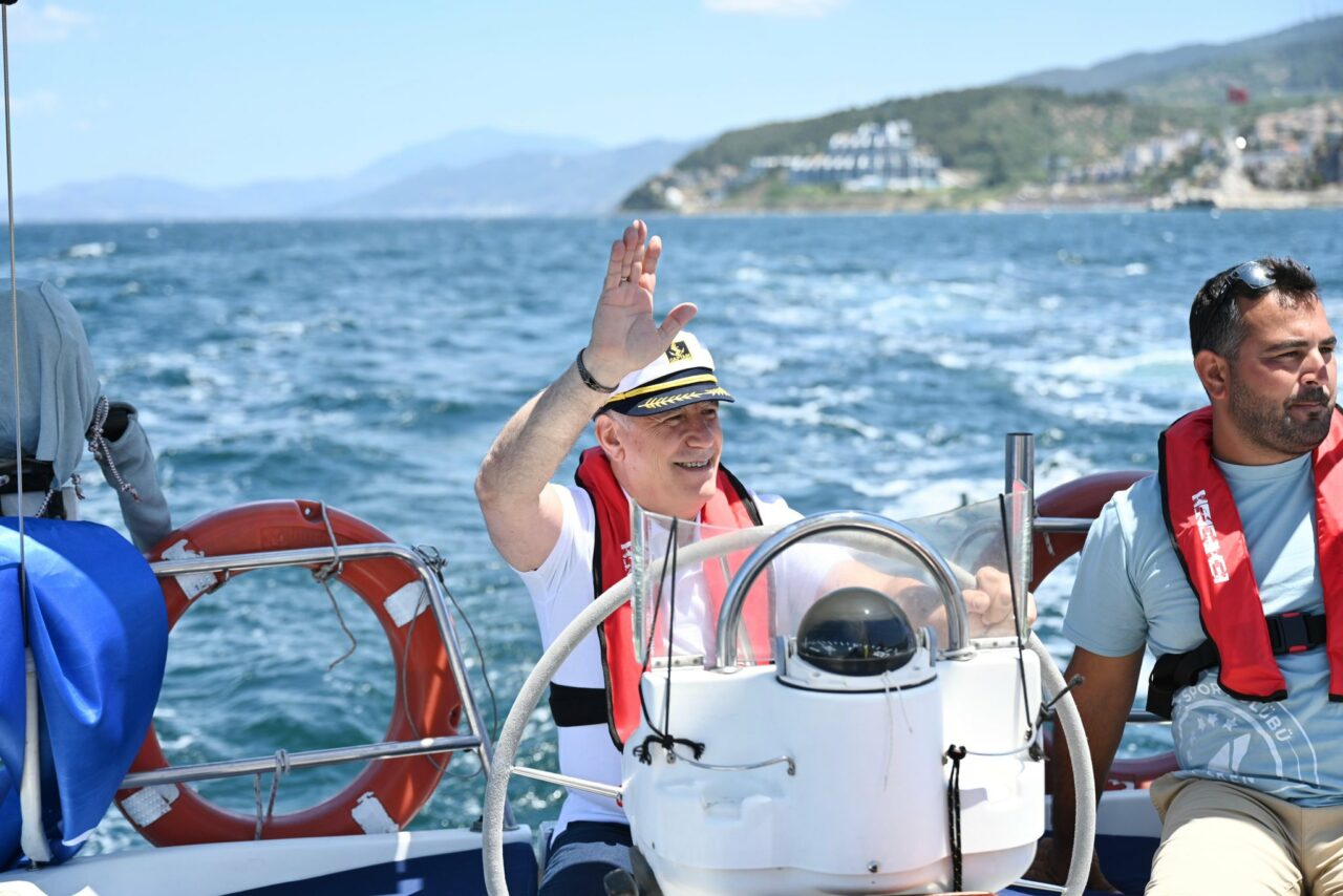 Bursa’da Başkan Bozbey dümene geçti