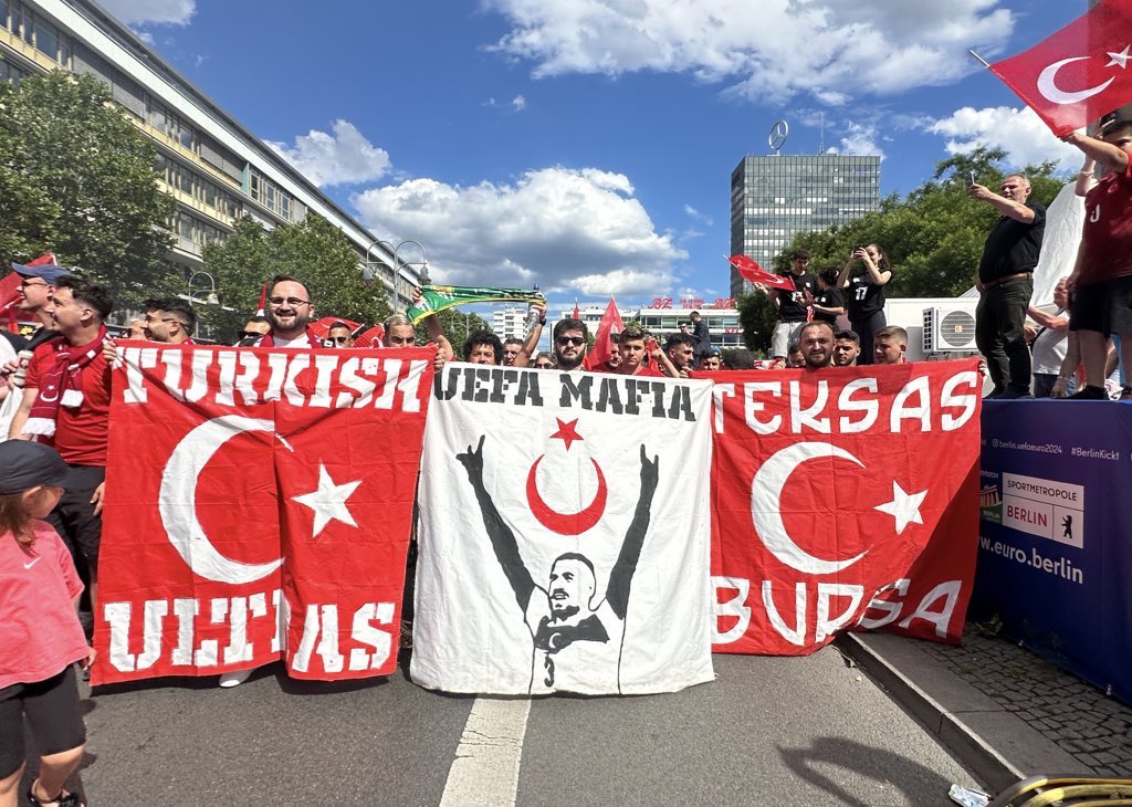 Bursa’da hazırladılar Berlin sokaklarını inlettiler