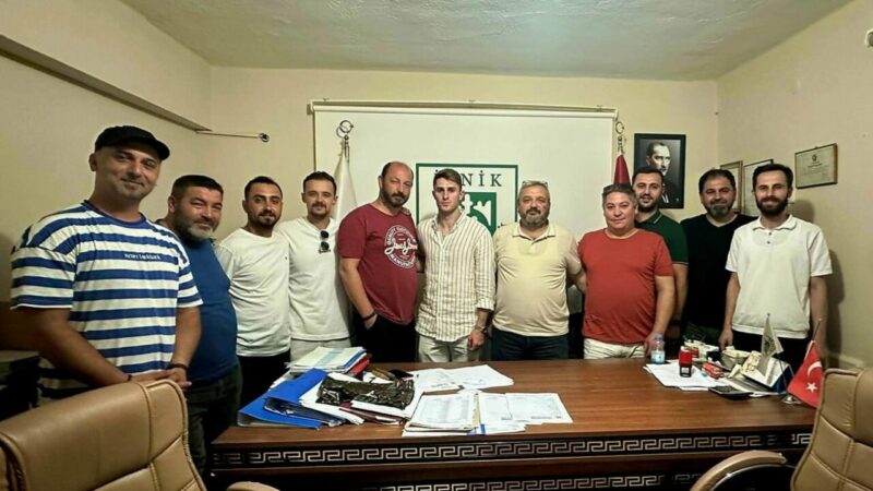 Bursalı Milli futbolcudan memleketinin takımına destek sözü Bir dönem Bursaspor'da da oynayan Fenerbahçe ve Milli Takımımız'ın başafrılı