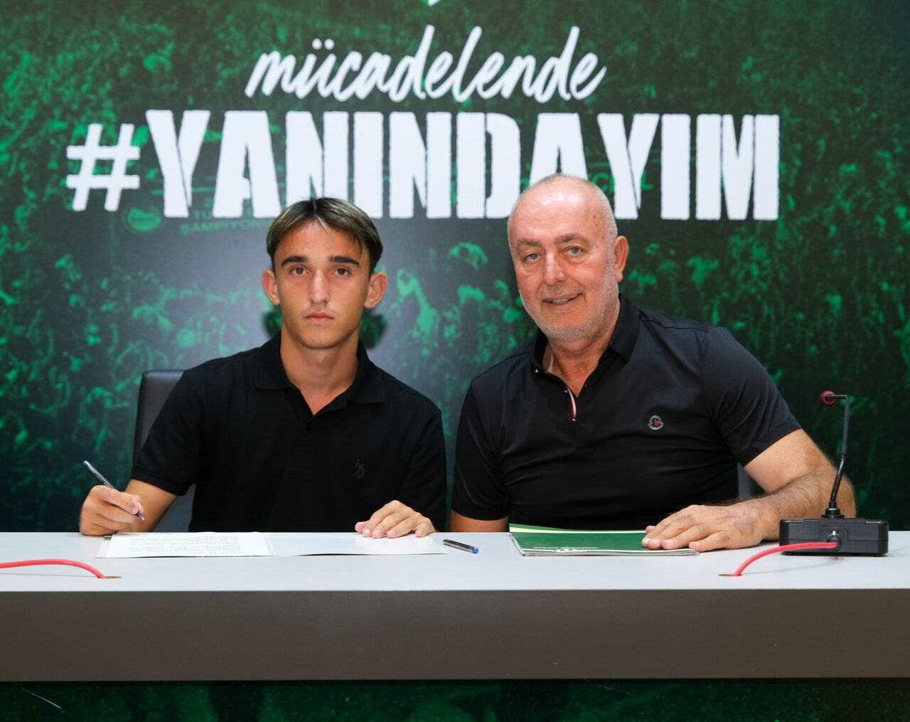 Bursaspor imzayı attırdı